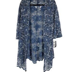 Miss Chievous Floral Lace Robe in Navy and White